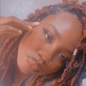 Meet your Posher, Naomi